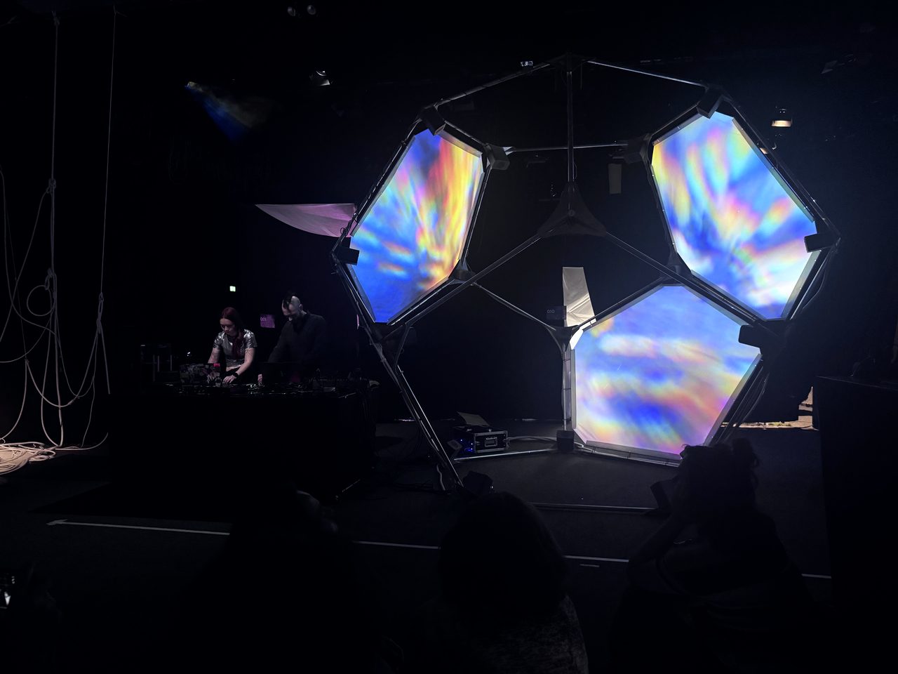 Entangled &mdash; immersive Panels